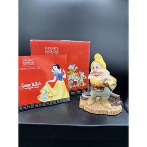 Disney Showcase by Royal Doulton – Snow White / Happy – "Happy, That's Me!" Fig